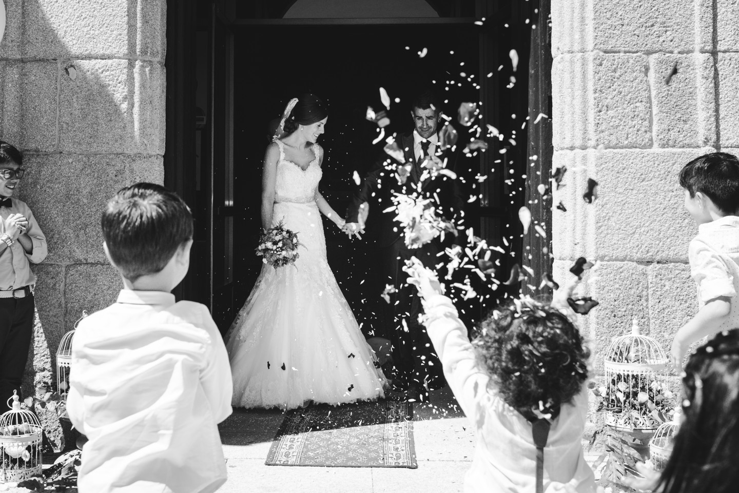Fotografia de bodas en Vigo - Salida Iglesia de Valladares